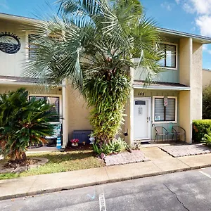 https://gulf-highlands-145-robin-lane.panamacity-beachhotels.com